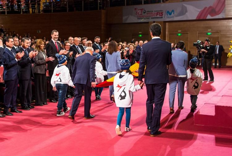 El Rey ha presidido la gala inaugural de los Campeonatos del Mundo Sierra Nevada 2017.