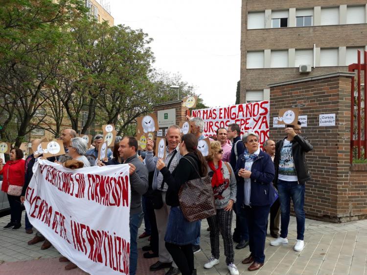 Representantes de IU han participado en la concentración.