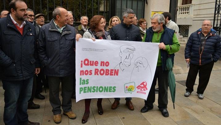 Concentración frente a la Subdelegación.