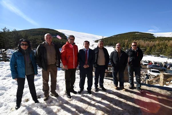 Visita del gobierno provincial a La Ragua. 