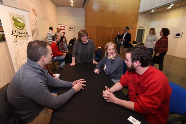 Una veintena de empresas ha participado en la jornada. Una veintena de empresas ha participado en la jornada.