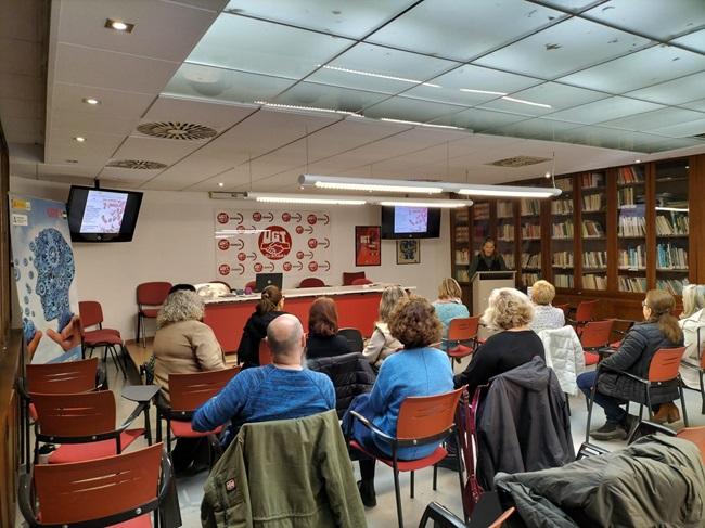 María Encarnación Quesada, durante su charla en los ‘Jueves feministas en UGT de Granada’.