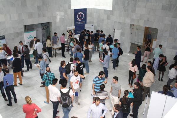 Jóvenes granadinos, en una edición anterior de las Jornadas de Contratación y Empleo Jóvenes granadinos, en una edición anterior de las Jornadas de Contratación y Empleo.