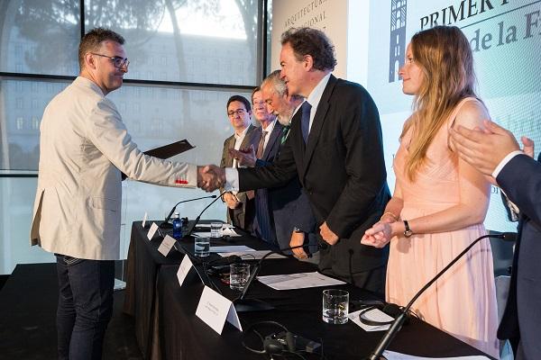 El arquitecto granadino, al recibir el premio este miércoles.