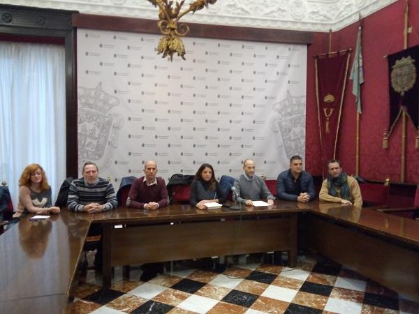 Rueda de prensa de los representantes de la plantilla municipal. Rueda de prensa de los representantes de la plantilla municipal.