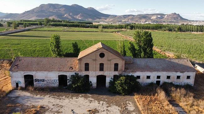 Inmueble del conjunto de la antigua azucarera.