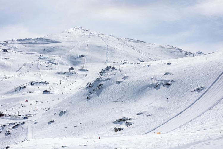 Impresionante imagen del aspecto de Sierra Nevada tras la gran nevada del pasado fin de semana.