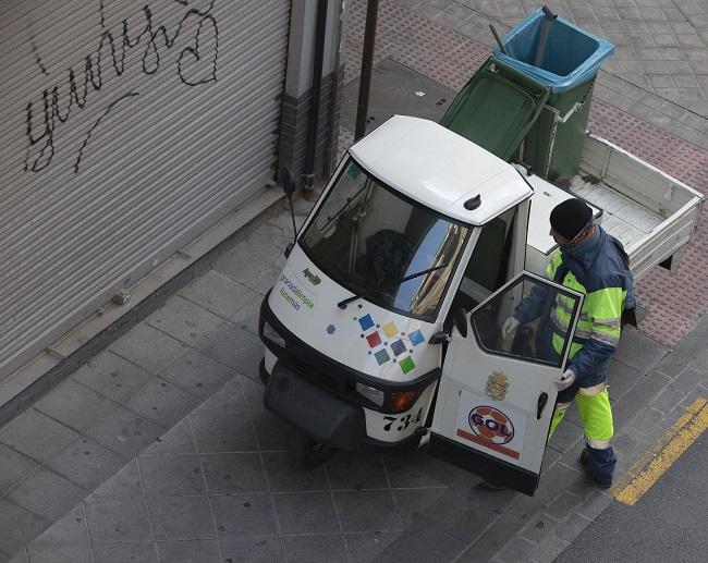 Imagen de archivo de tareas de limpieza durante el confinamiento.