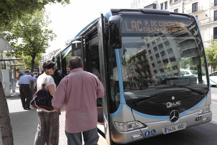 Uno de los autobuses que contarán con wifi gratis.