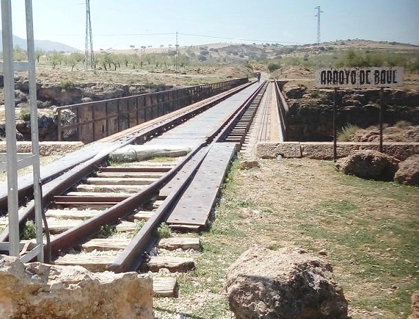 Imagen de la antigua línea ferroviaria. 