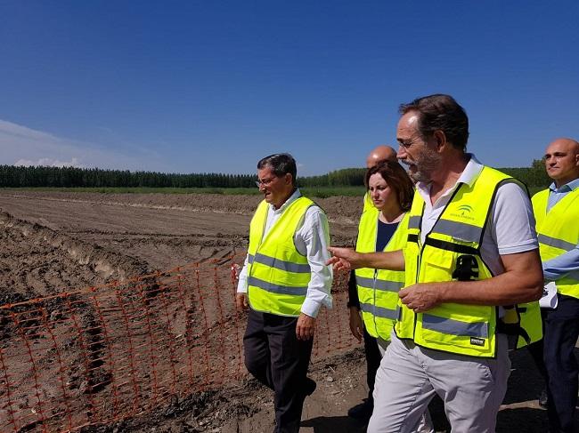 López, en la visita este lunes a las obras de la variante de Chauchina.