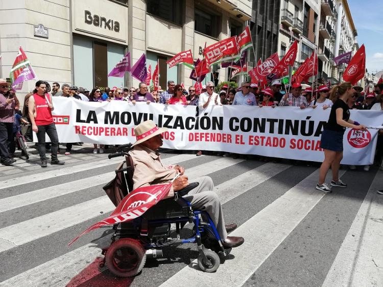 Llegada de la manifestación a Puerta Real. Llegada de la manifestación a Puerta Real.