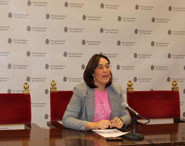 María Francés. María Francés.
