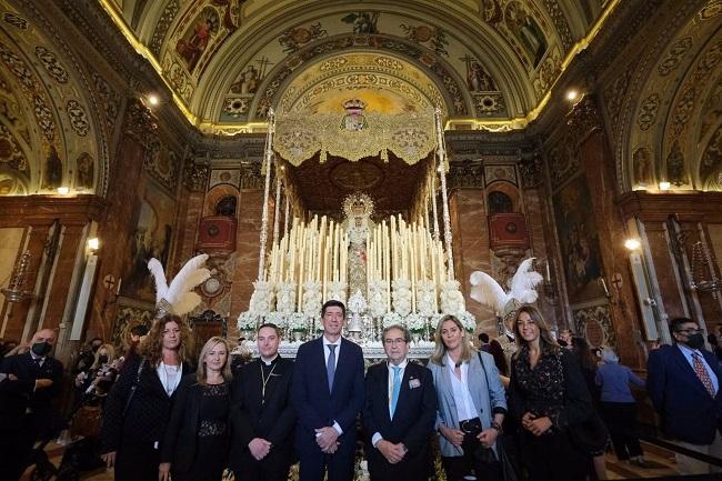 Juan Marín, en su visita a la Macarena esta Semana Santa.