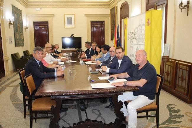 Reunión de los integrantes de la Mesa del Aeropuerto. - 