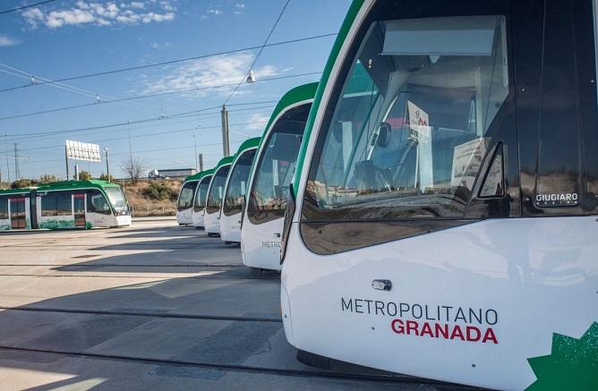 Vehículos del Metro de Granada. 