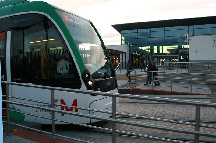 Vehículo del Metro de Granada.