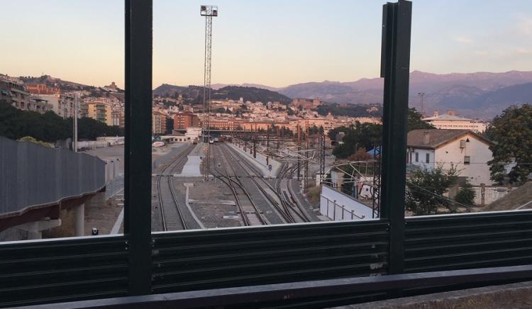 Obras de Adif que impiden las vistas desde el mirador del puente de Ronda.