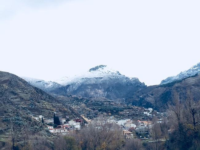 Vista de Monachil pueblo. Vista de Monachil pueblo.