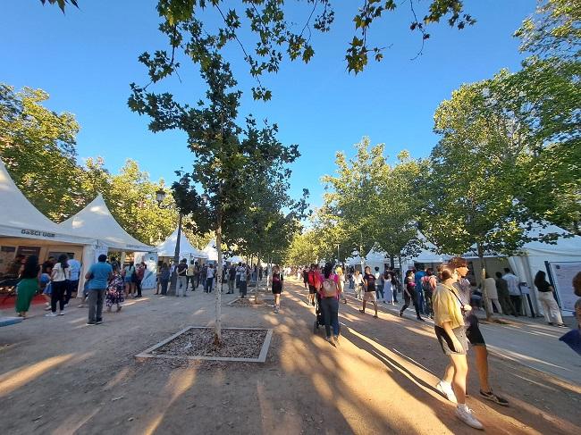 El Paseo del Salón, muy concurrido esta tarde.