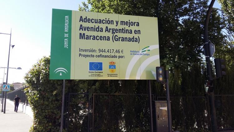 Cartel que anuncia las obras en Maracena.