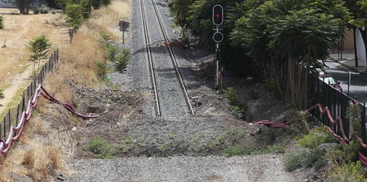 Detalle de las vías tras iniciarse las obras para la llegada del AVE.