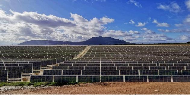 Recreación de cómo quedará el paisaje muchas zonas de la provincia con las macroplantas solares.