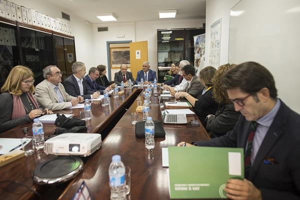 Ramírez de Arellano ha presidido una reunión del Plan de Desarrollo Económico de Andalucía.