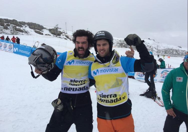 Regino Hernández y Lucas Eguibar celebran su medalla de plata.