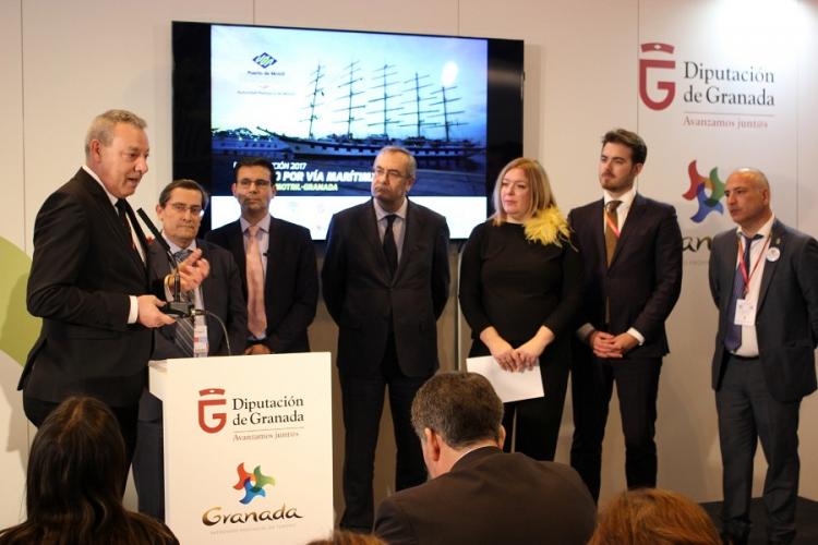El presidente de la Autoridad Portuaria con los representantes de las instituciones granadinas.