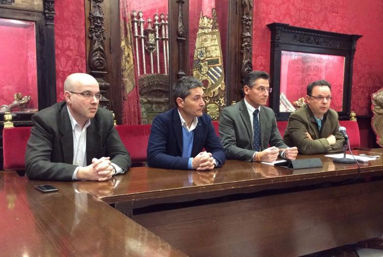 Luis Salvador con los concejales de Ciudadanos y Antonio Suárez.