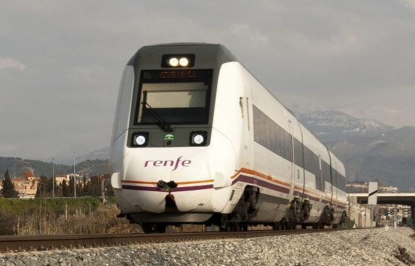 Tren que realiza el trayecto Granada-Almería. 