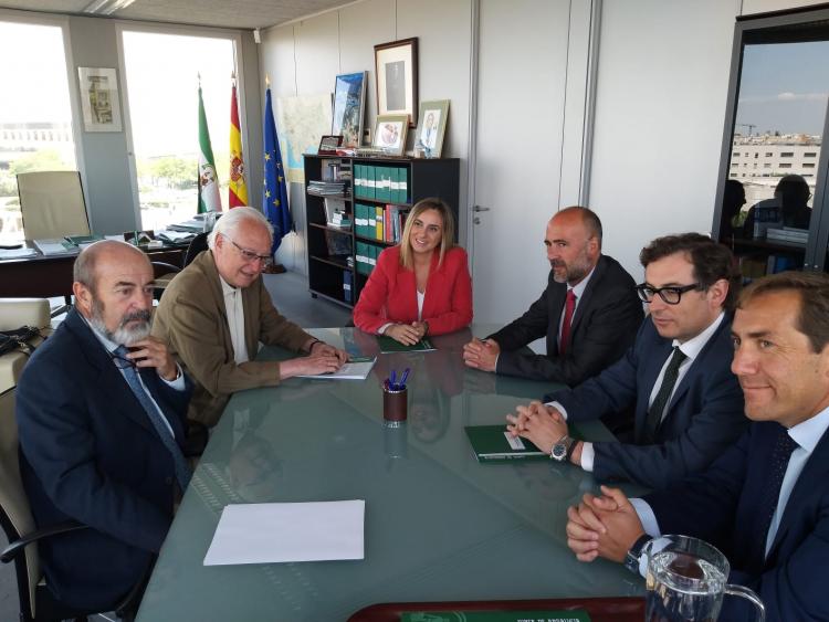 Reunión de la consejera con los representantes del Metro.