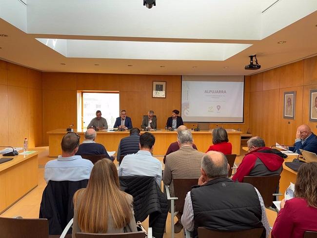 Reunión en Órgiva.