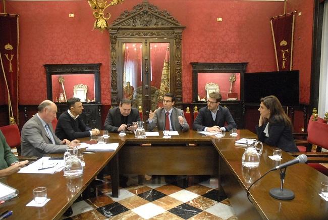 Reunión celebrada este martes en el Ayuntamiento.