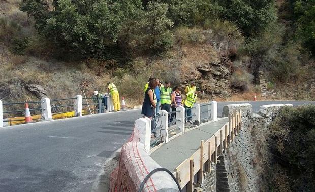 Trabajos en uno de los puntos de la carretera. 