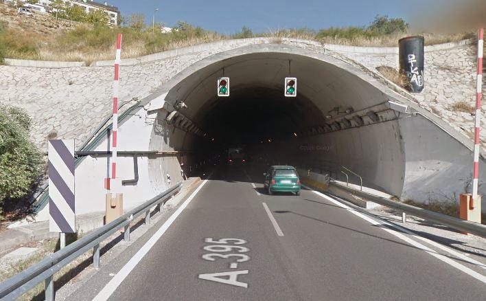 Entrada a los túneles del Serrallo Entrada a los túneles del Serrallo.