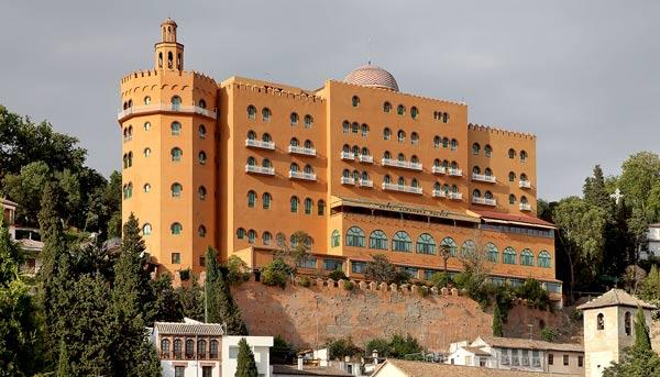 Hotel Alhambra Palace, construido hace 107 años. 
