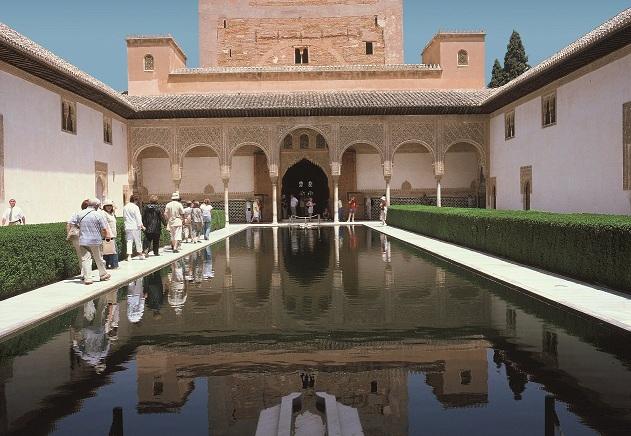 Turistas en la Alhambra. 