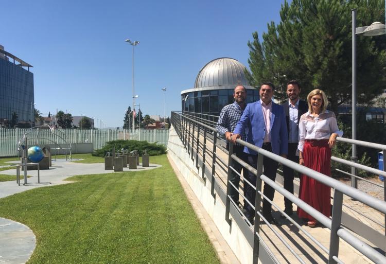 El consejero visita el Parque de las Ciencias, donde presentó las actividades.