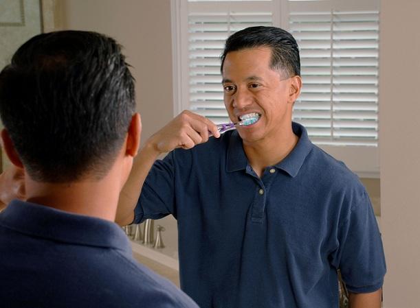 Una correcta higiene bucal puede evitar la impotencia sexual. 