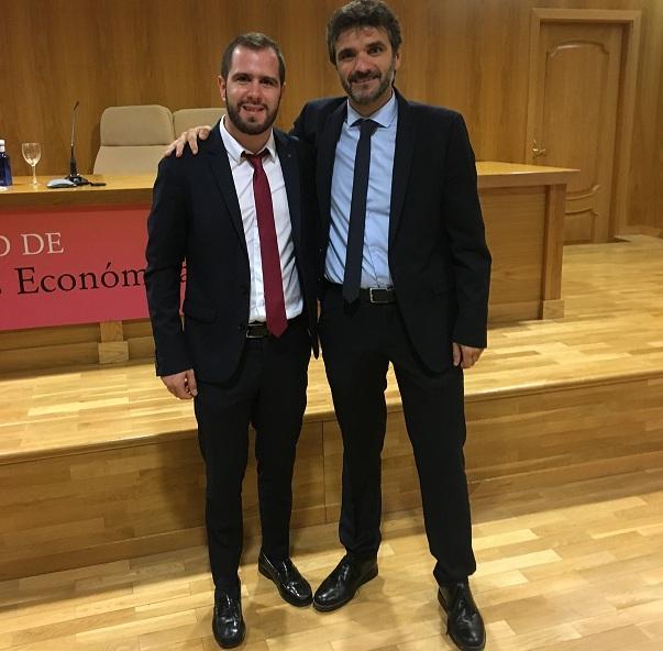 Los investigadores de la UGR Juan Sánchez y Luis Alberto Casado, autores de este trabajo.