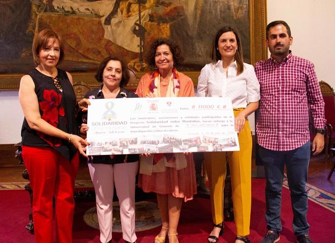 Entrega del cheque. 