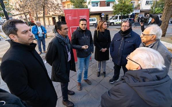 Visita municipal al barro de Doctores, donde se ha presentado la iniciativa.