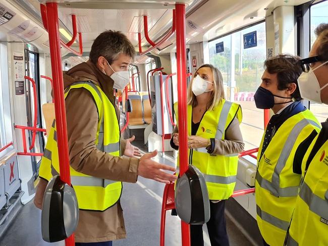 Marifrán Carazo durante la visita al Metro de Zaragoza.