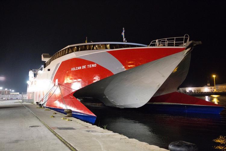 El ferry rápido que ha posicionado la naviera Armas en Motril.