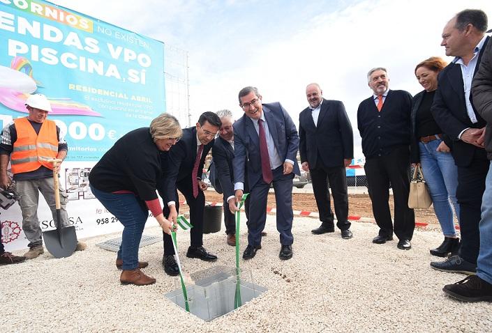 Acto de puesta de la primera piedra en La Chana. 