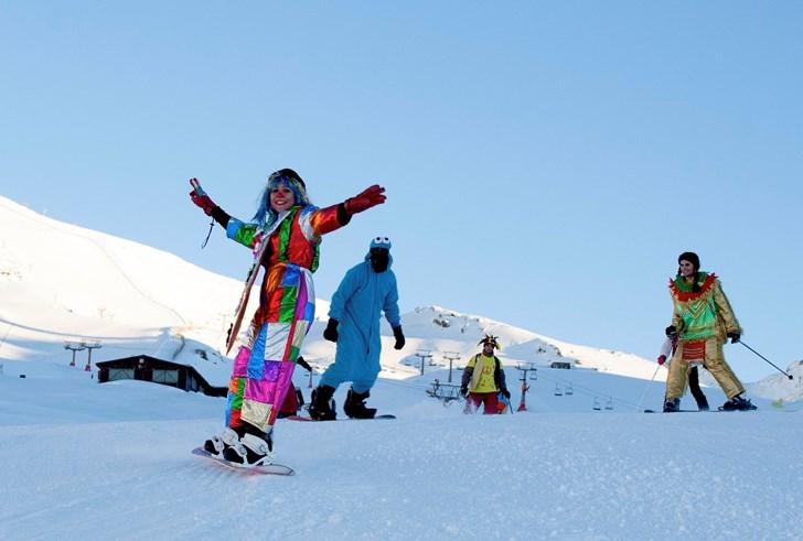 La Bajada de Carnaval, todo un clásico ya en Sierra Nevada La Bajada de Carnaval, todo un clásico ya en Sierra Nevada.