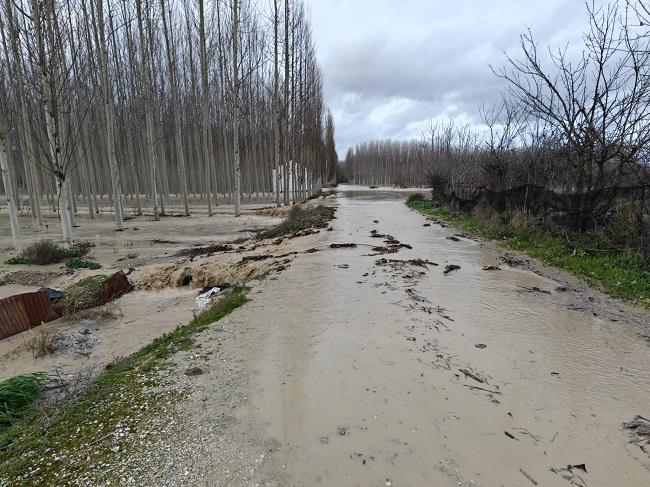 Desbordamiento del río en Fuente Vaqueros.