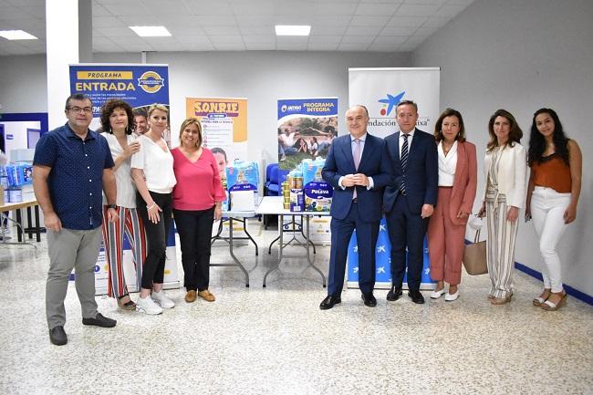 Participantes en la firma del convenio.